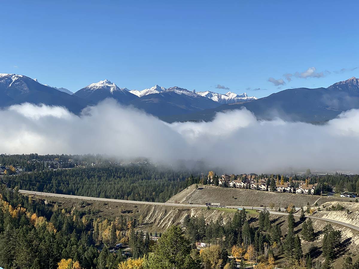 Radium Chalet - Accommodation in Radium Hot Springs, BC